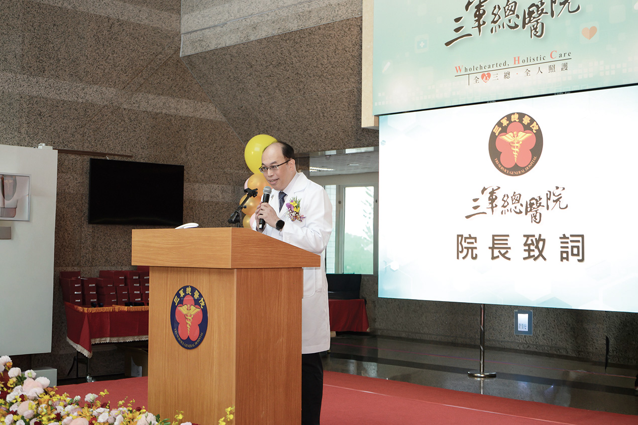 本院大家長陳元皓將軍致詞及勉勵醫師同仁